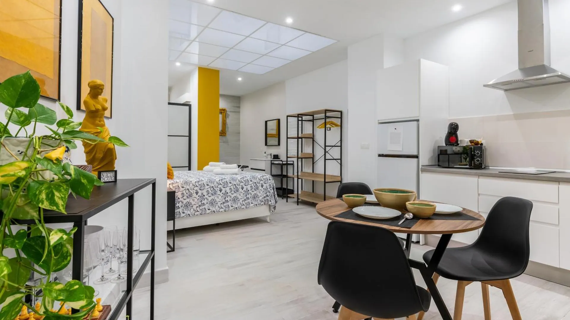 Lp2 Loft Timeless Suite Sevilla En Pareja 0*, Севилья Испания