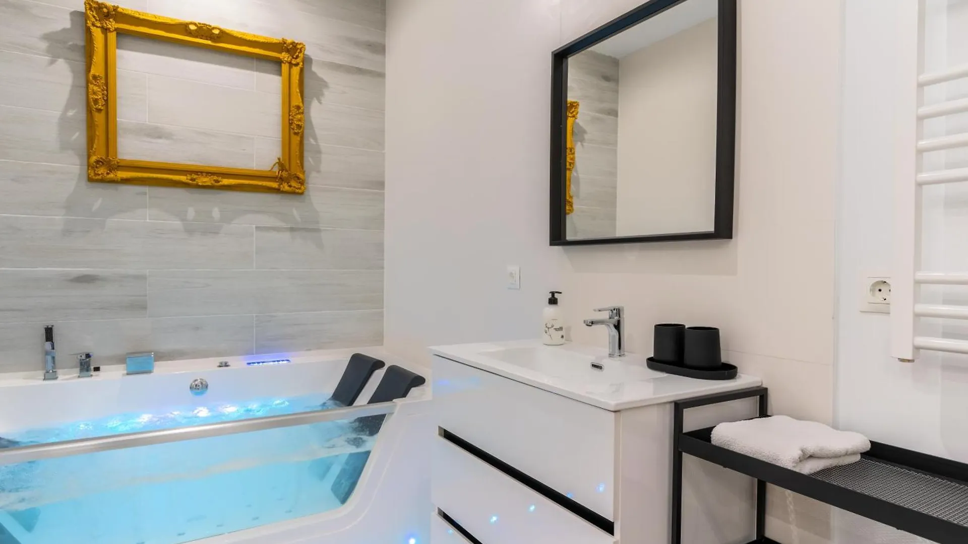 Lp2 Loft Timeless Suite Sevilla En Pareja Севилья