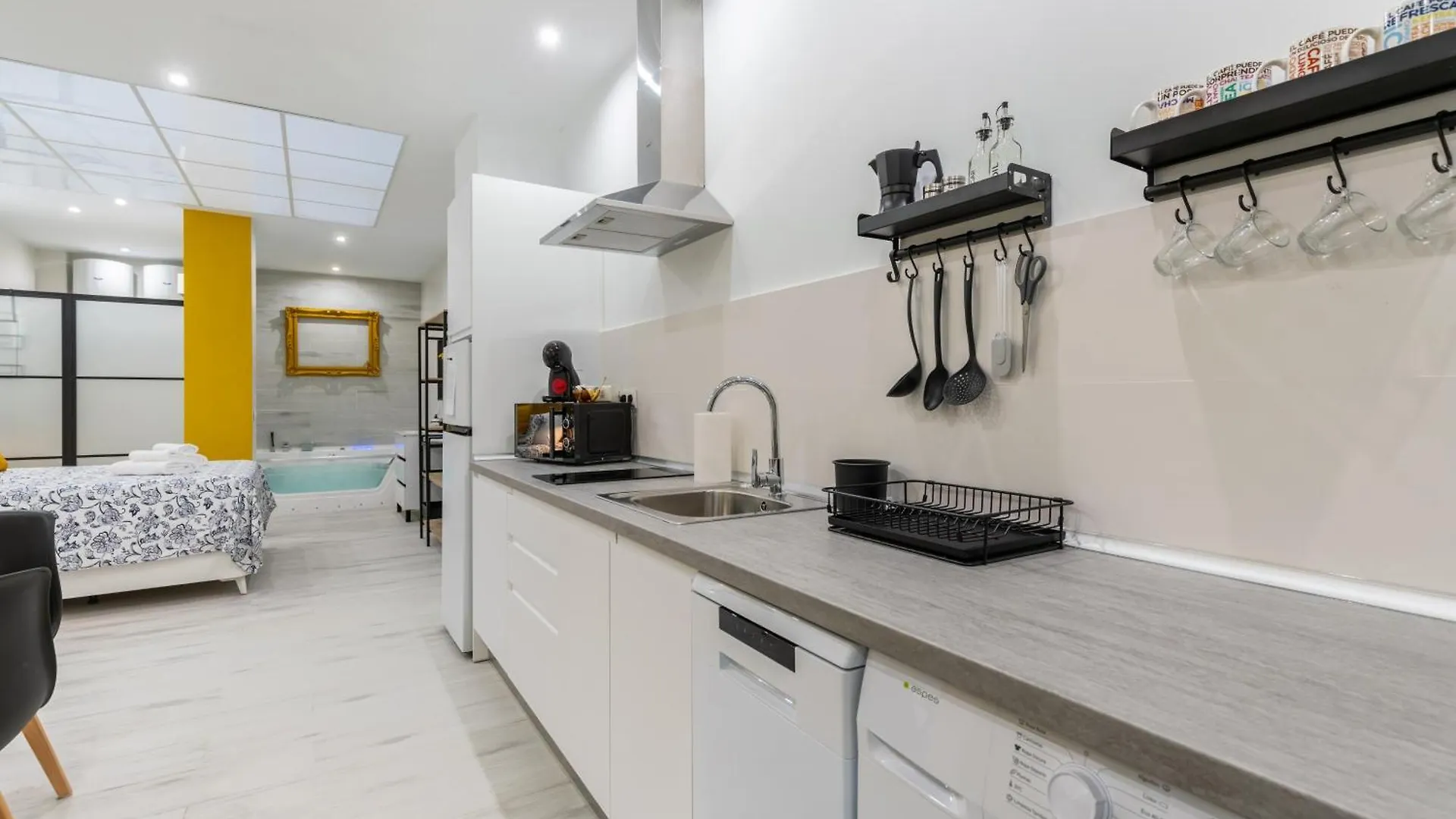 Apartment Lp2 Loft Timeless Suite Sevilla En Pareja Spain